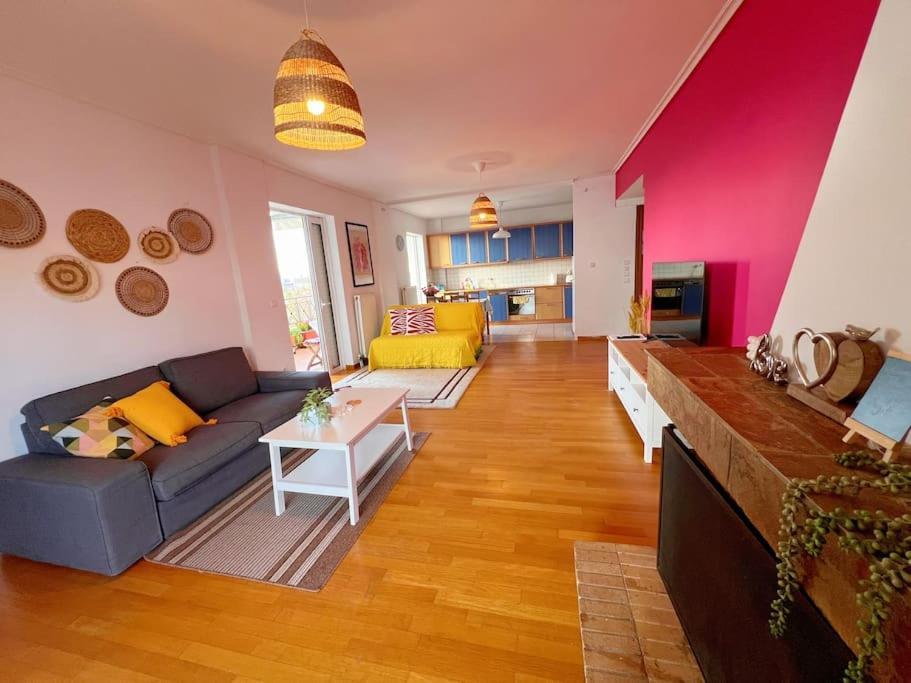 Cozy Fairytal Garden Apartment, Family Friendly, Free Parking, 15 Min To Airport Athen Eksteriør bilde