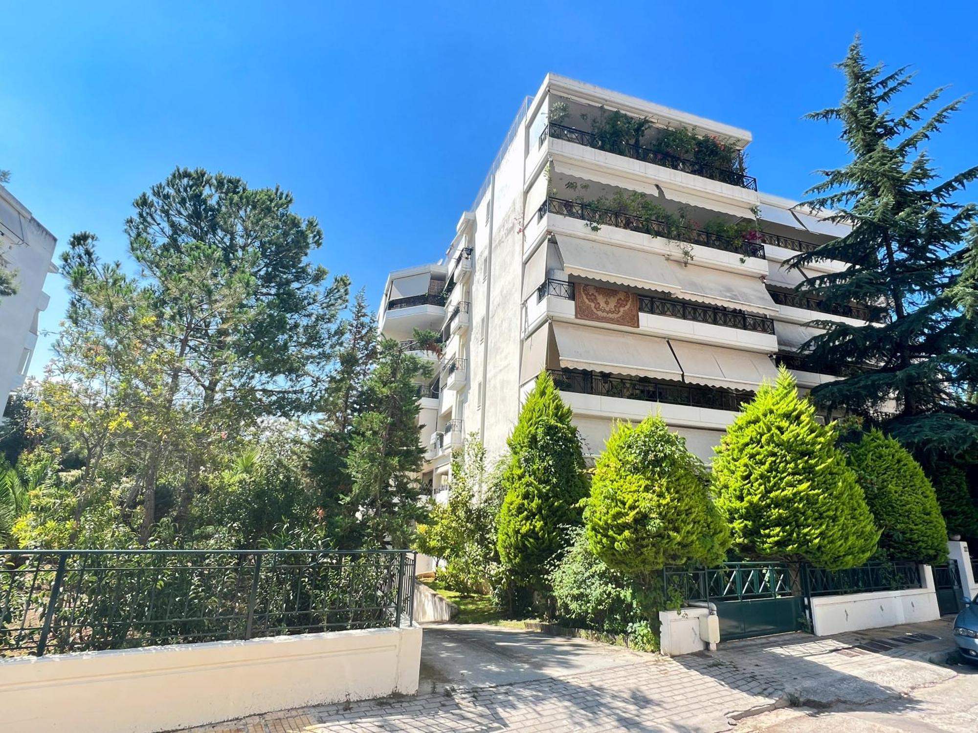 Cozy Fairytal Garden Apartment, Family Friendly, Free Parking, 15 Min To Airport Athen Eksteriør bilde