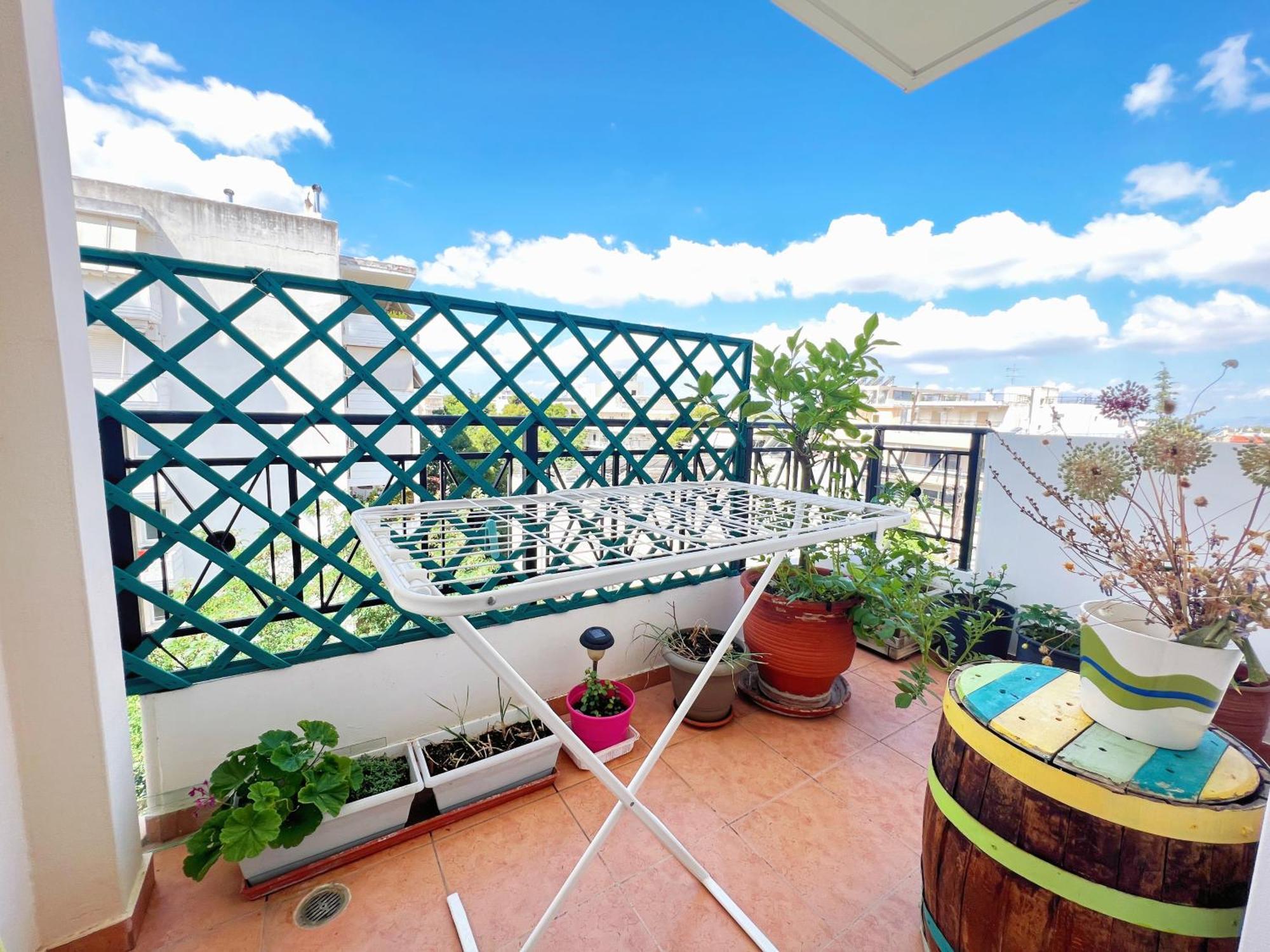 Cozy Fairytal Garden Apartment, Family Friendly, Free Parking, 15 Min To Airport Athen Eksteriør bilde